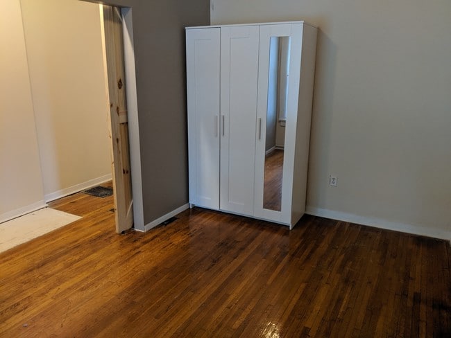 Photo - 1850 N 4th St