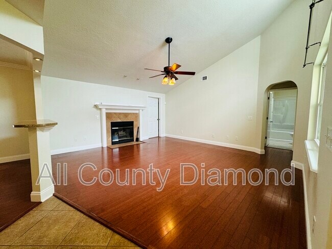 Photo - 5308 Lance St