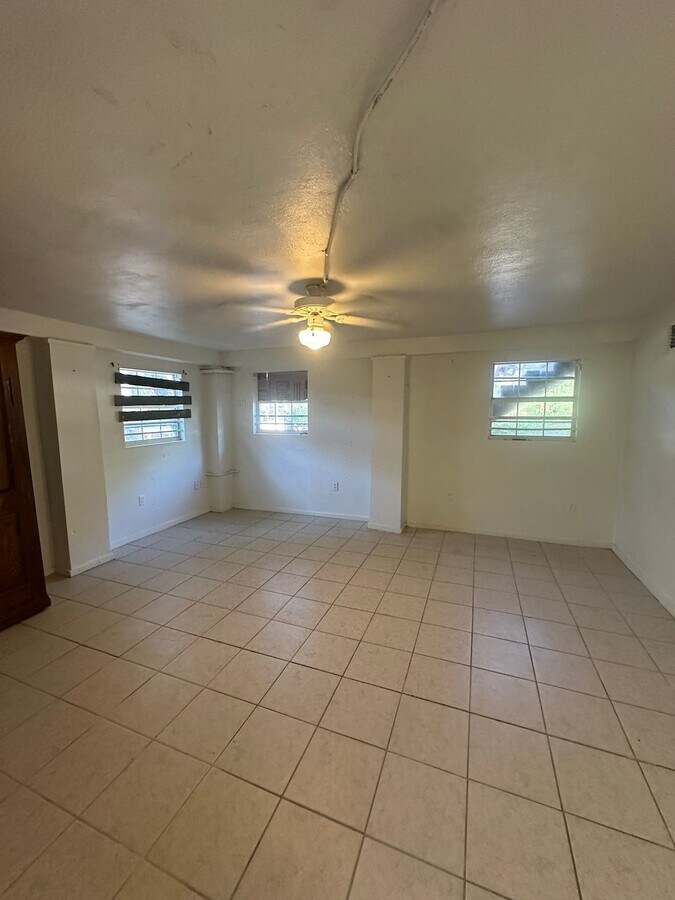 Photo - 1002 W Lynwood Ave Unit 3