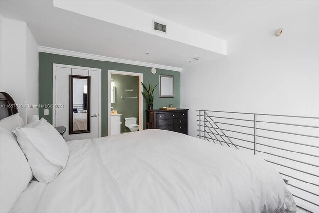 60 SW 13th St Unit 1810