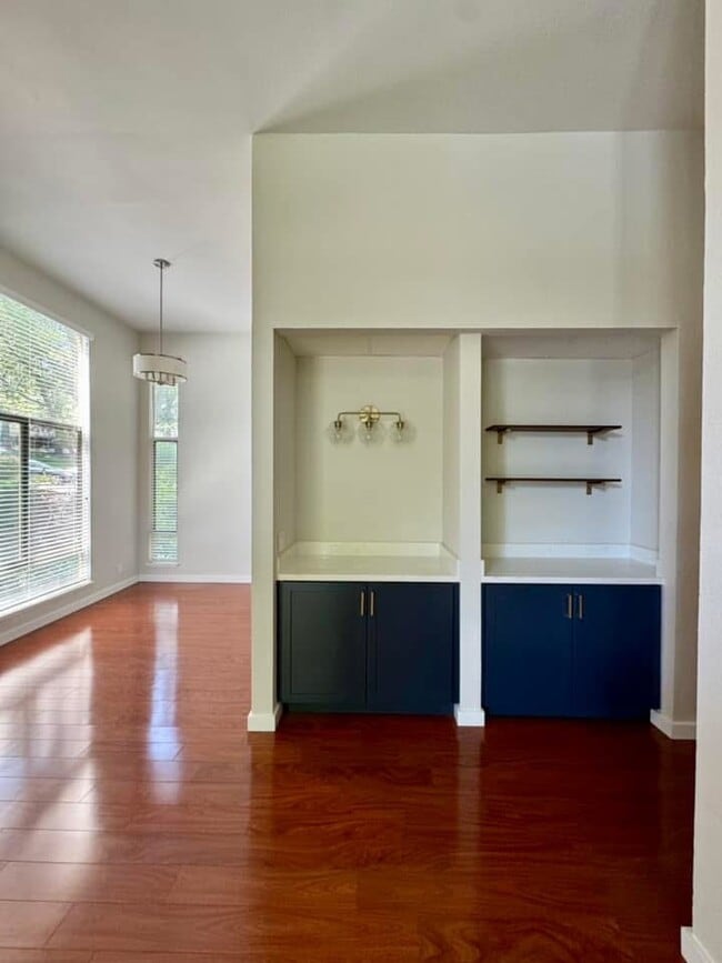 Photo - 300 N Civic Dr Condo Unit 300 N Civic