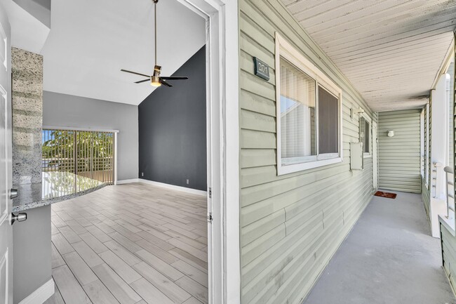 Photo - 3417 NW 44th St Unidad 101