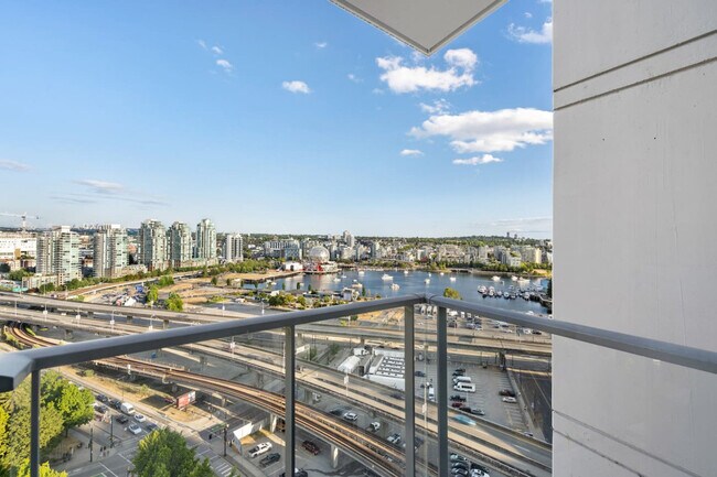 Photo - 688 Abbott St Unit ID1051893P