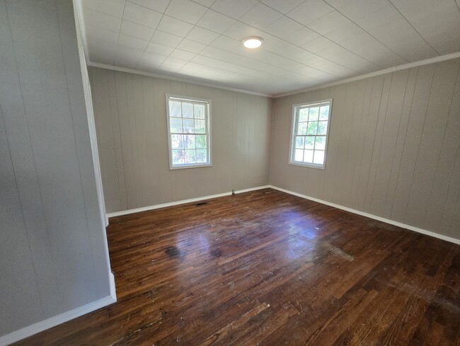 Photo - 137 Marshall Cir
