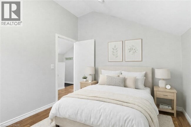 Photo - 2 Windsor St