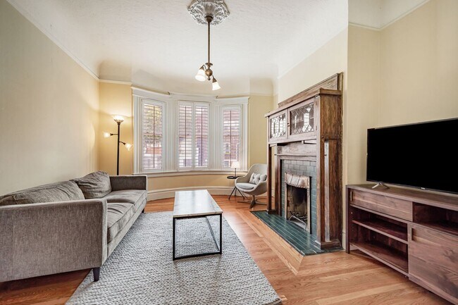 Photo - Offered FURNISHED or UNFURNISHED: 3 BR with Split BA flat in Presidio Heights