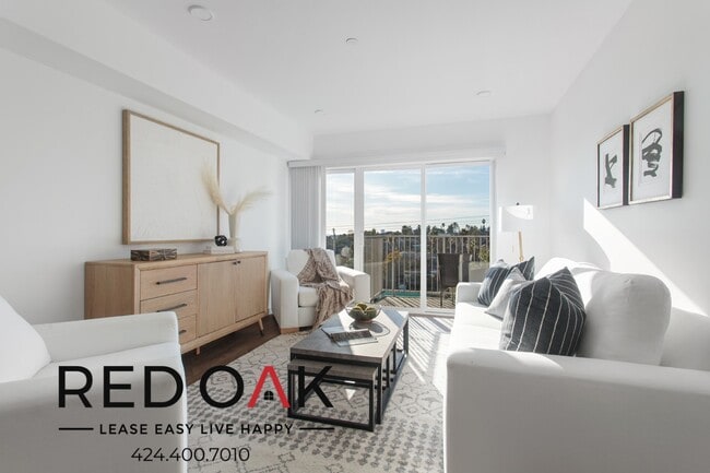 Building Photo - 1011-1013 Everett St Unit B-307