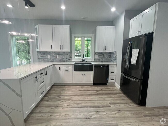 Building Photo - 11-13 Barnard st Unit #11 Rental
