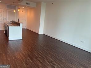 Photo - 1080 Peachtree St NE Unidad 2015