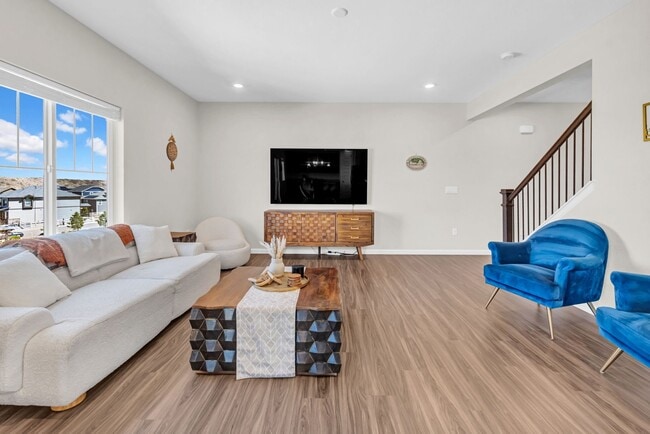 Photo - 2299 Villageview Ln