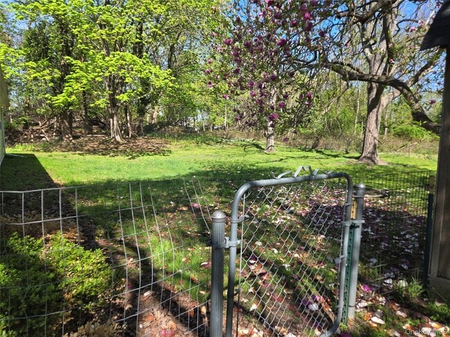 Photo - 542 W Broadway