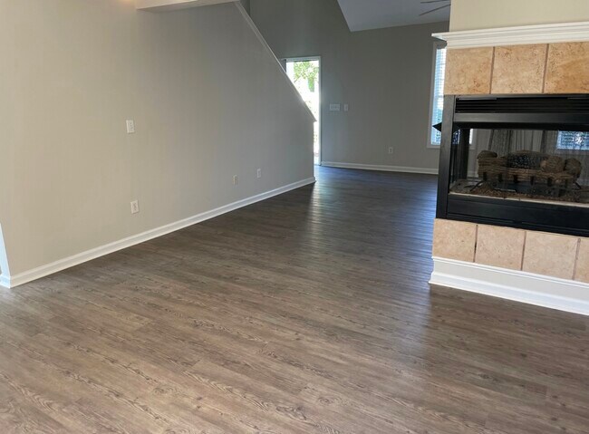 Photo - 153 Danesway Dr