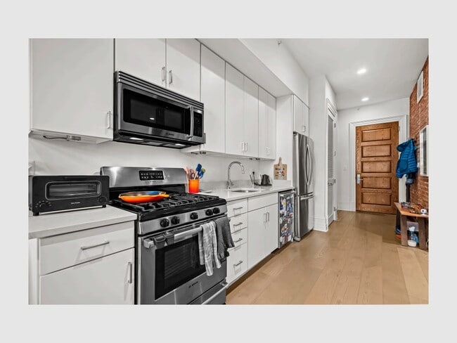 Photo - 901 D St NE Unit 3