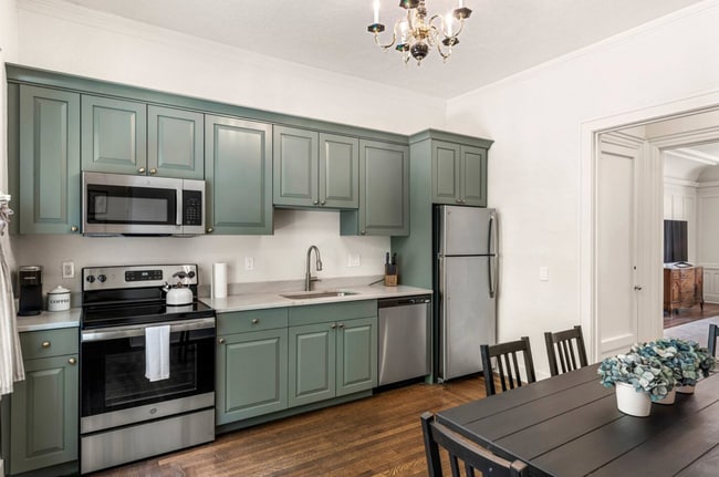 Photo - All-Utilities-Included Studio in Historic Bristol Manor | Pet Friendly Unidad G
