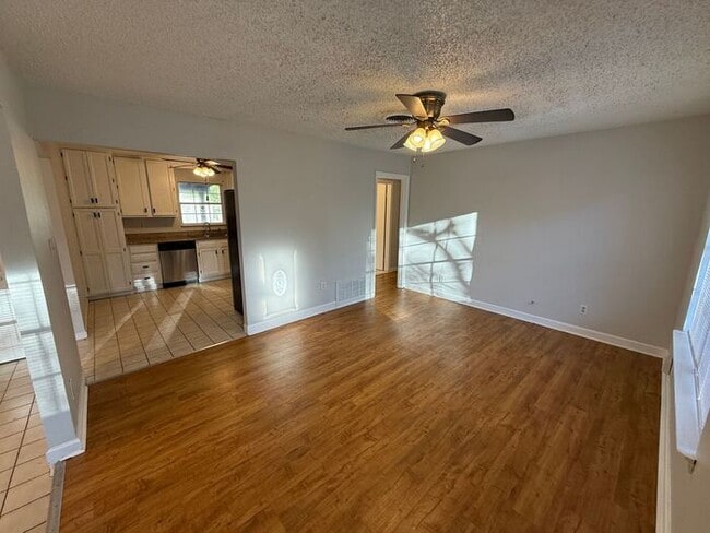 Photo - Gulf Breeze - 3 bedroom, 2 bathroom