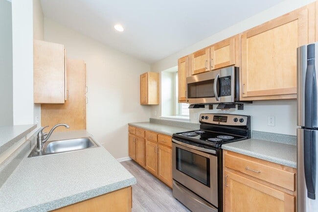 Photo - Saratoga Crossing Apartments & Townhomes