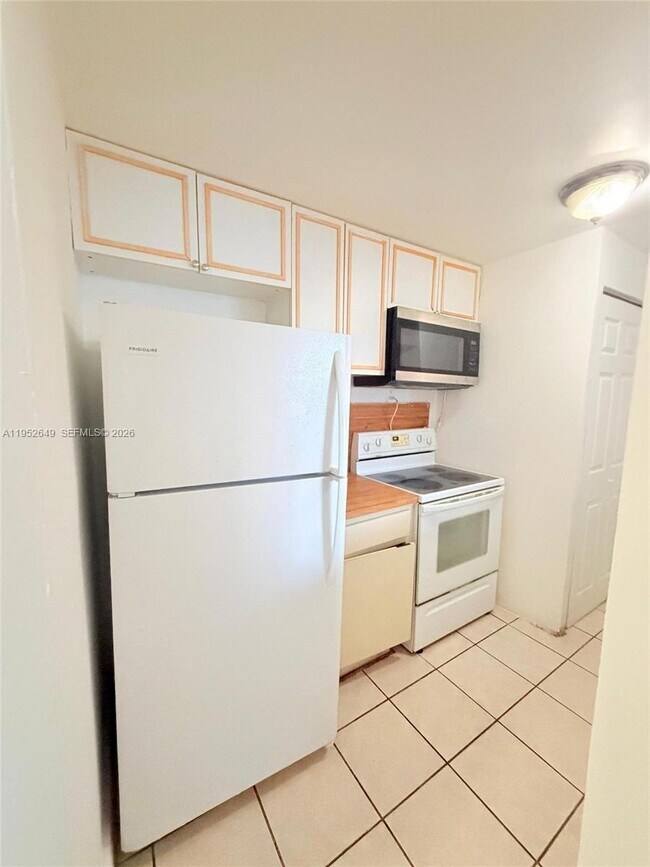 Photo - 6995 NW 186th St Unit E104