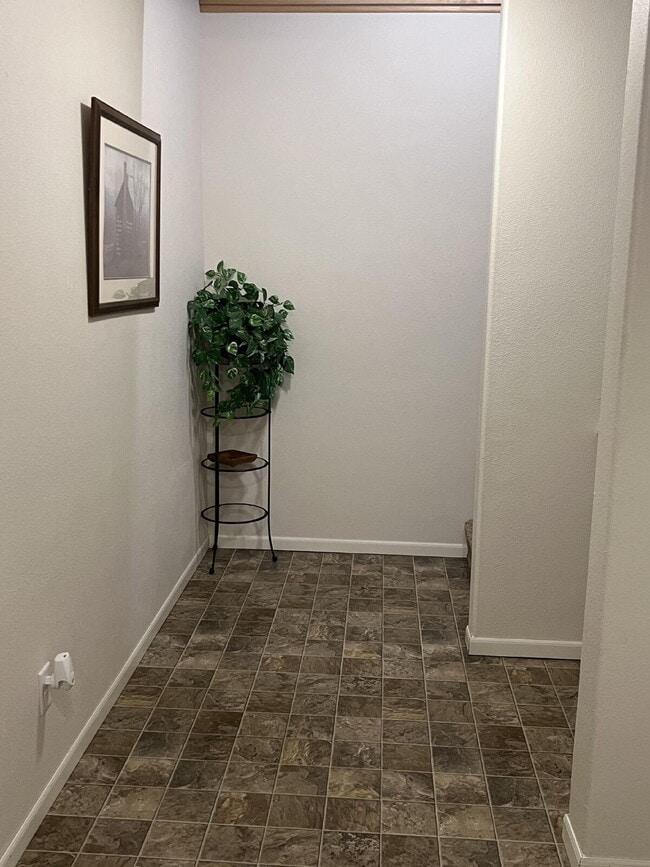Photo - 3336 8th St NE