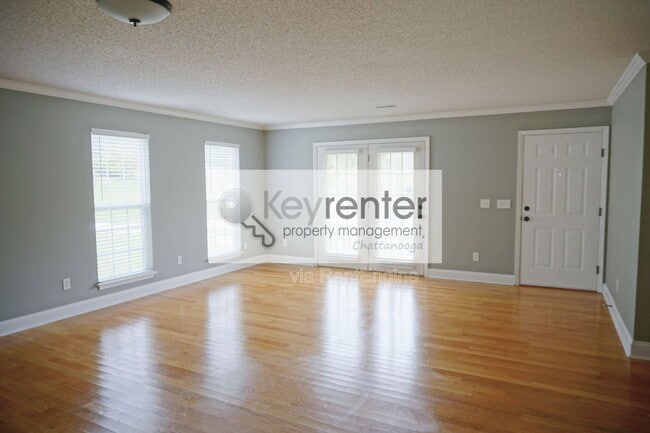 Photo - 510 Cloudview Ln