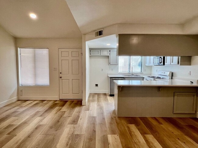 Photo - 817 Quail Ln