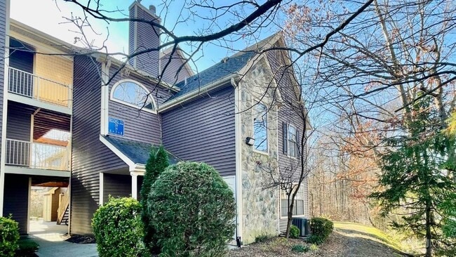 Building Photo - 6 Ayres Ct