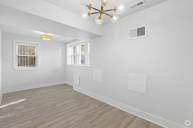 Building Photo - 2 bedroom in Chicago IL 60618 Unit B Rental