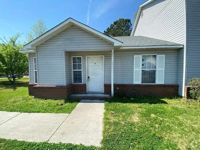 Building Photo - Affortable 2 BEDROOM 2 BATHROOM Rental