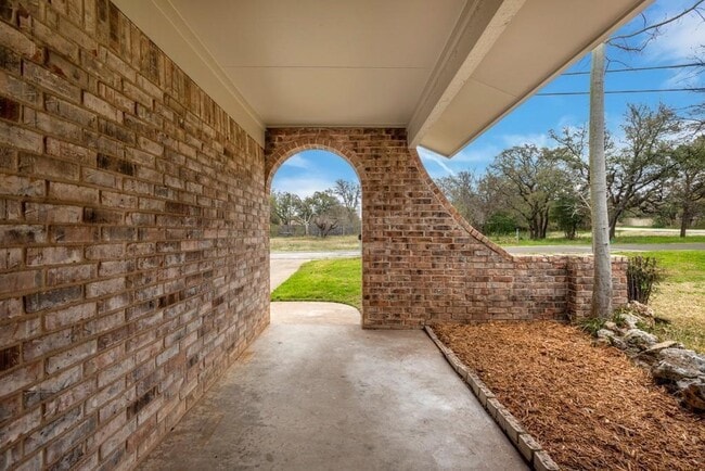 Photo - 2503 Versailles Dr