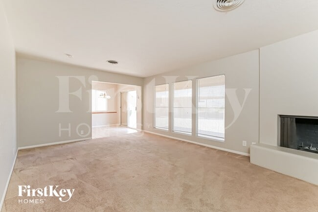 Photo - 518 E Fairway Rd