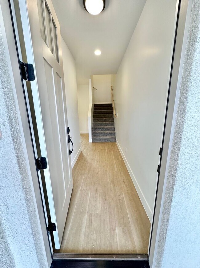 Photo - 4 bedroom, 2.5 bathrooms Home!