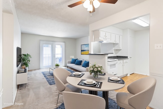 Two Bed Dining Room - Brookhollow Tyler Apartments