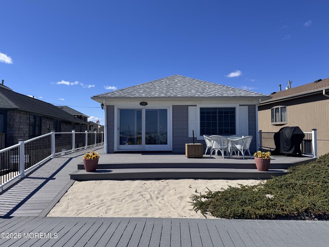 115 Boardwalk