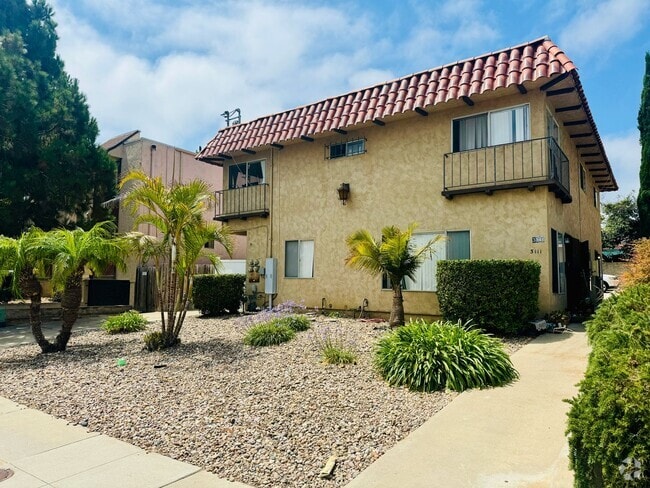Building Photo - BYR Unit 3111 Byron Street #B Rental