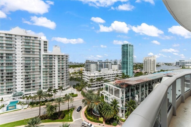 Building Photo - 5959 Collins Ave Unit 1201