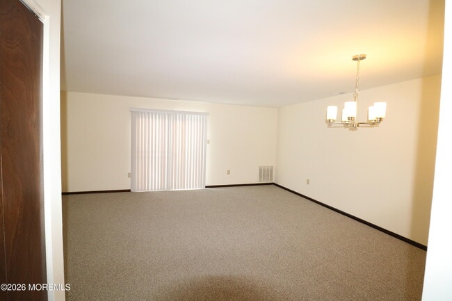 Photo - 142 Westchester Dr