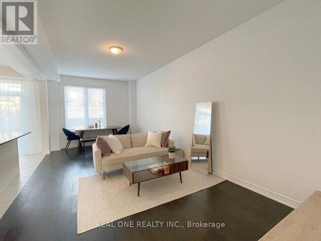 Photo - 90 Raymond Rd