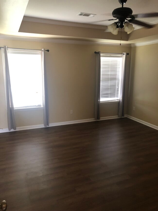 Photo - 70 Chateaus Ln