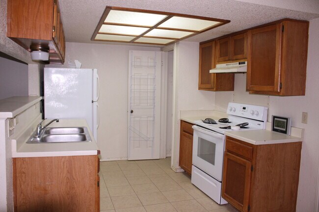 Photo - 9406 Kempler Dr Unidad B