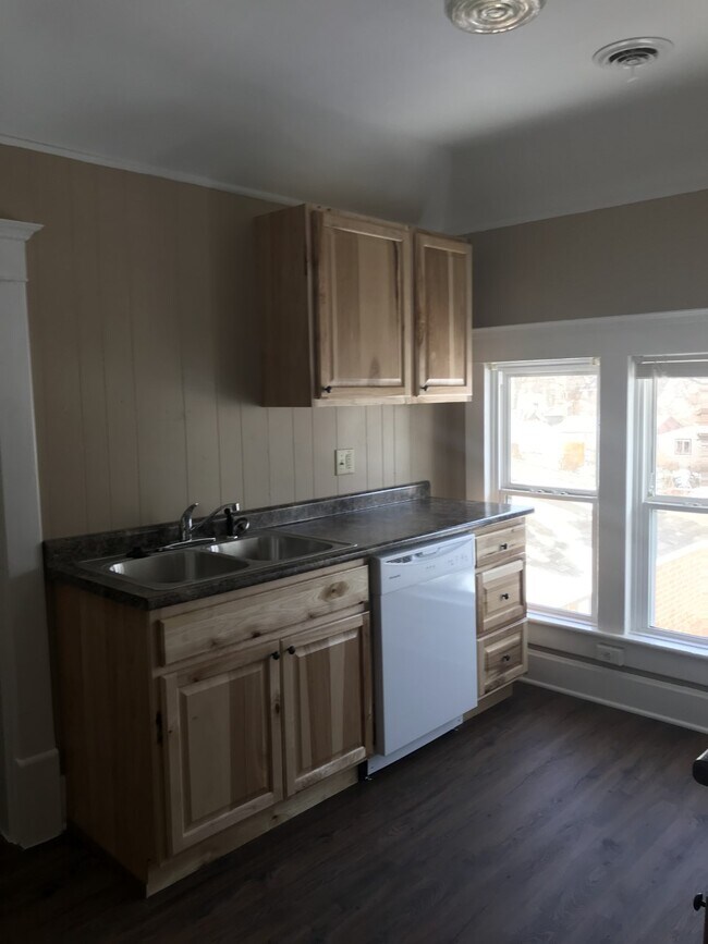 Photo - 1030 Pierre St Unit 2