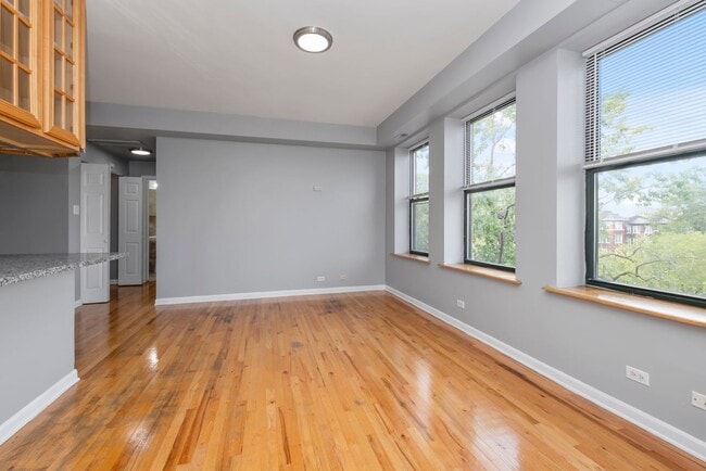 Photo - Beautiful 1 Bed/1 Bath in South Shore