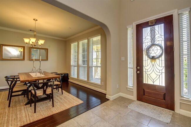 Photo - 25710 Oakwood Knoll Dr