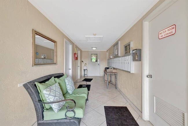 Photo - 2400 NE 33rd Ave