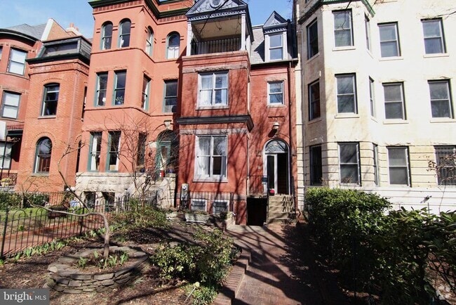 Building Photo - 1020 Massachusetts Ave NE Rental