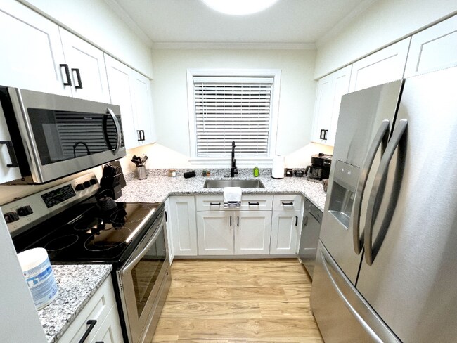 Photo - 6 W 51st St Unidad 01