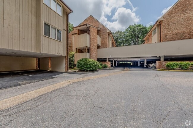 Building Photo - 376 Merrimac Trail Rental