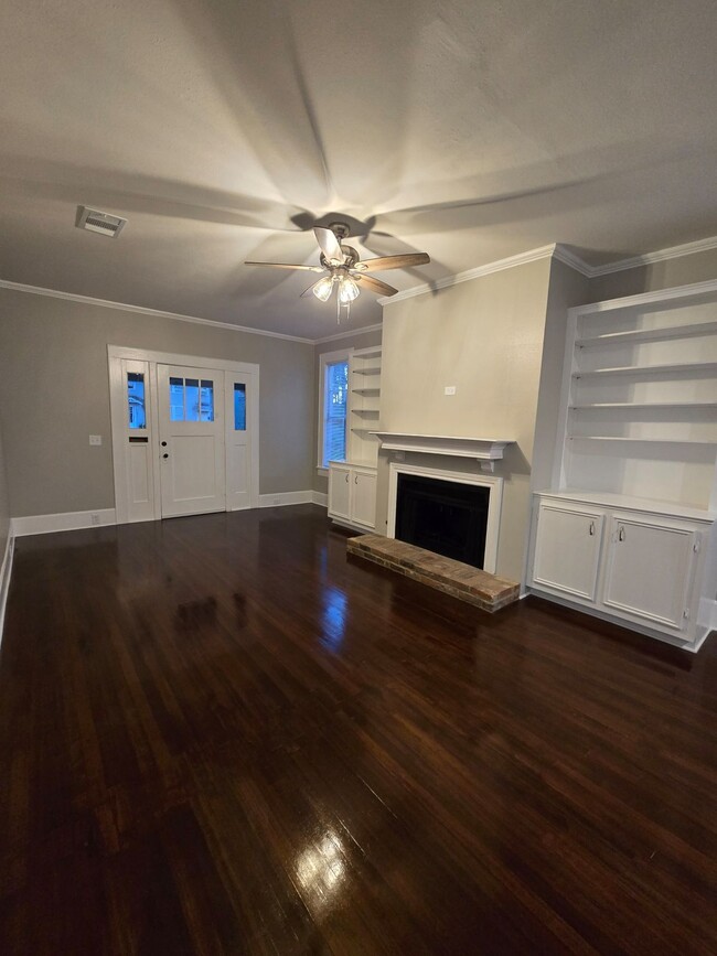 Photo - 616 Merrick St