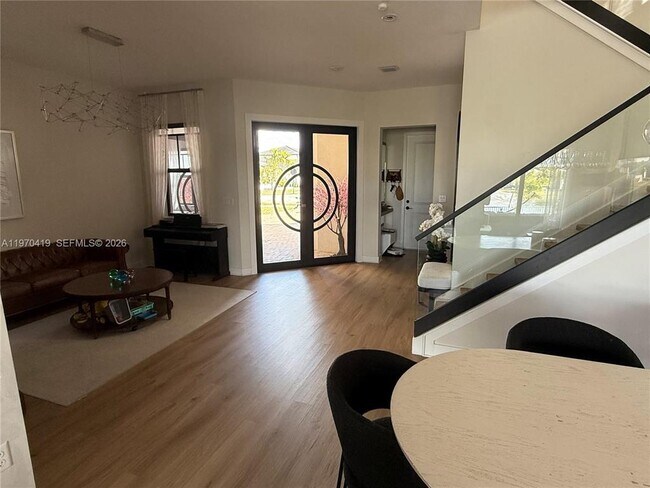 Photo - 17507 SW 43rd St