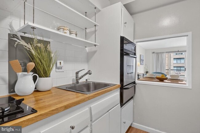 Photo - 730 24th St NW Unit 512