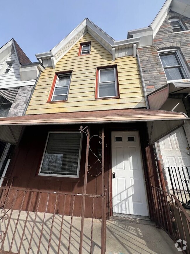 Building Photo - Single Family Home in the City of Reading