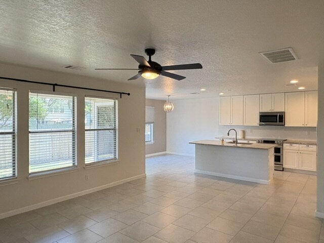 Photo - Move In Ready 3 Bedroom Near UTSA, La Cantera and The Rim